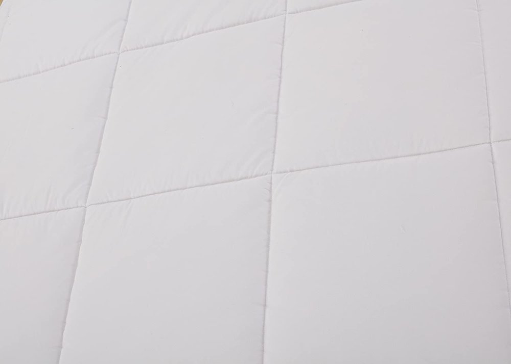 White Twin Microfiber Thread Count Down Alternative Duvet Insert on a white background