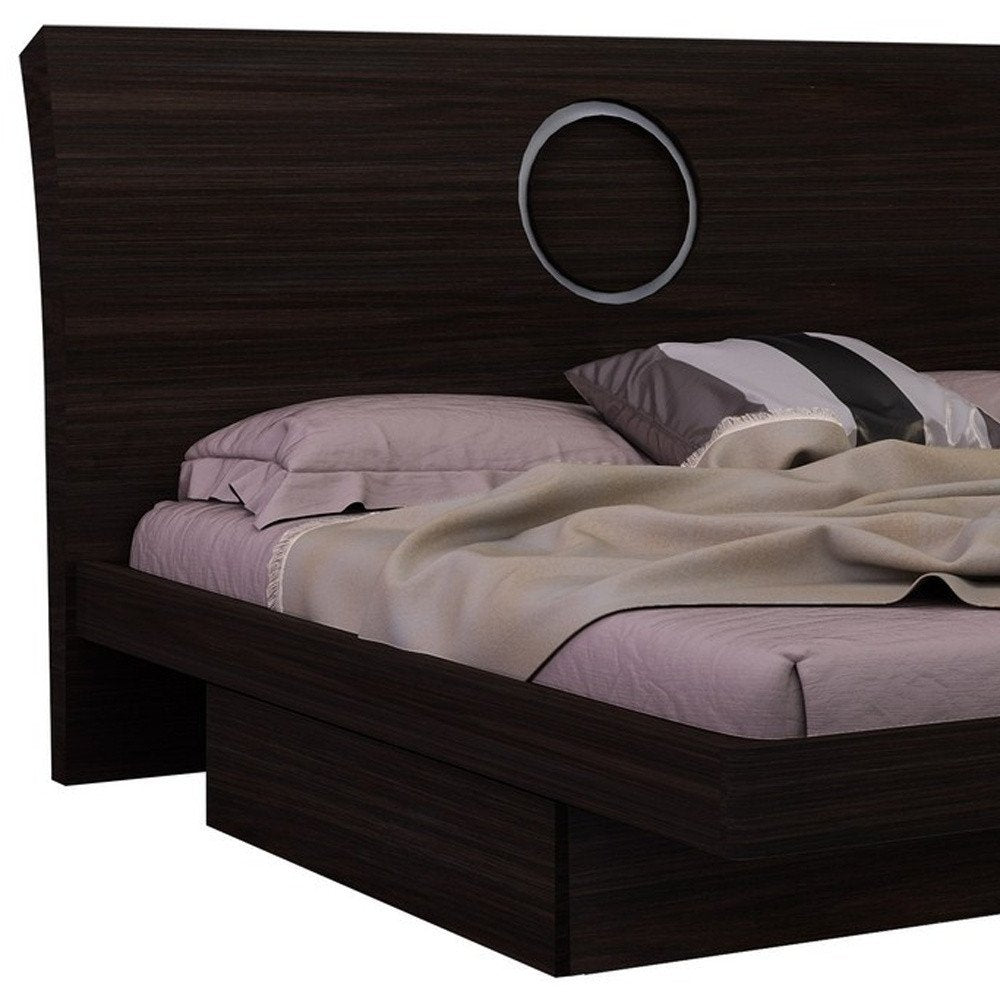 Four Piece Wood Brown Solid Wood Bedroom Set With Mirror close-up detail