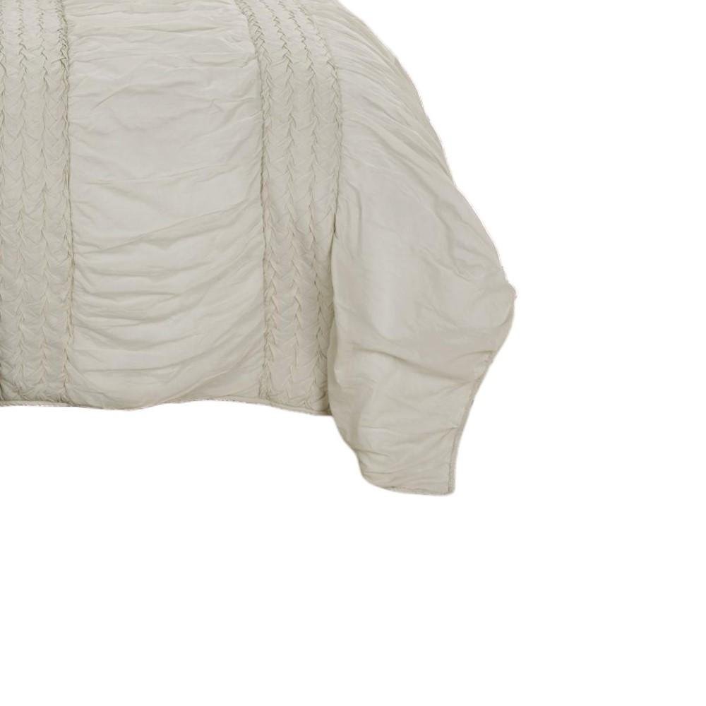 Ivory Geometric Quilt - 0.5" H x 92" W x 90" D