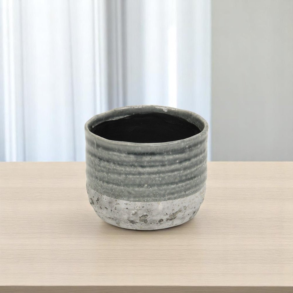 Gray Ceramic 36 Ounce Two Toned Round Distressed Pot Planter