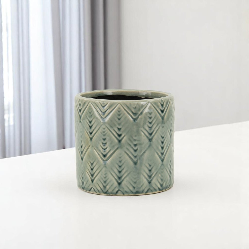 Green Ceramic 33 Ounce Geometric Round Distressed Pot Planter