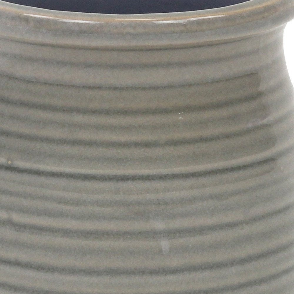 Gray Ceramic 15 Ounce Striped Round Distressed Pot Planter close-up detail