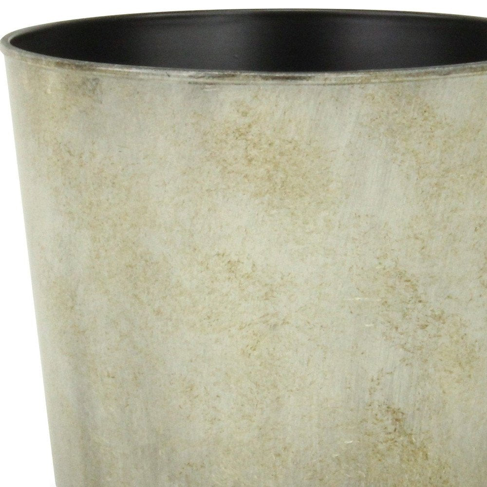 7" Gray Recycled Plastic Indoor Outdoor Round Pot Planter - 5.75" H x 7" W x 7" D close-up detail