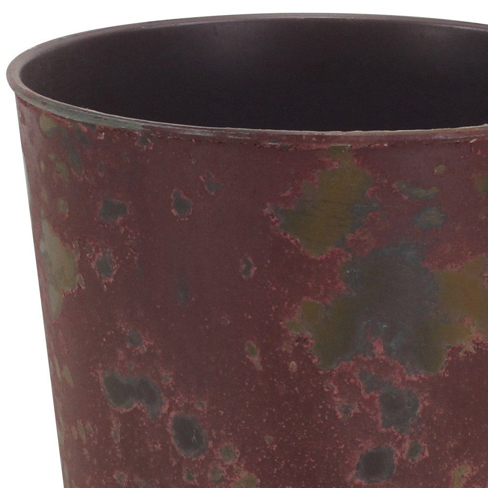 7" Red Recycled Plastic Indoor Outdoor Round Pot Planter close-up detail