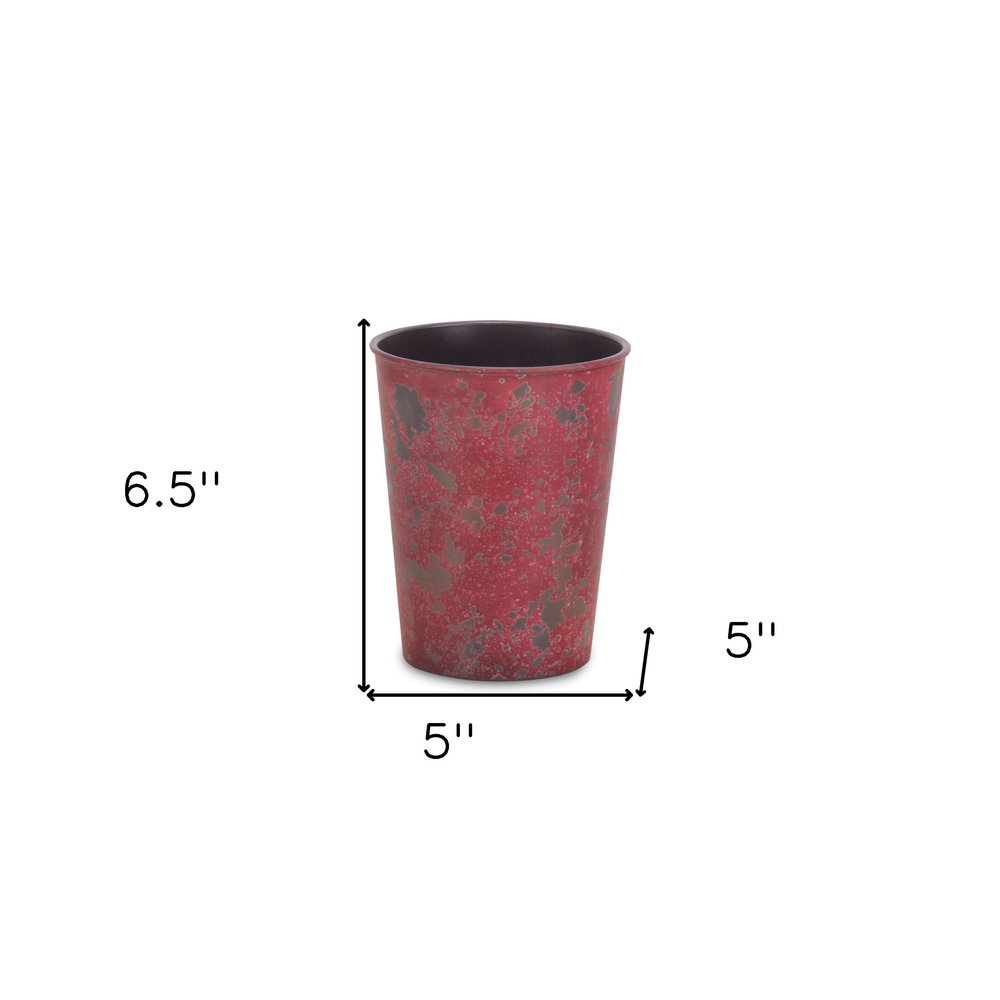 5" Red Recycled Plastic Indoor Outdoor Round Pot Planter. Outdoor planter isolated on a plain white background, in a red plastic finish.