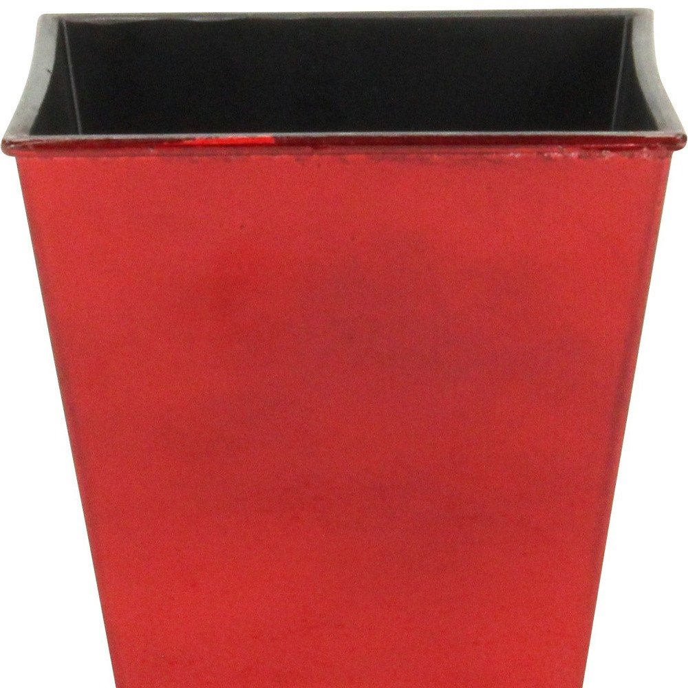 5" Red Recycled Plastic Indoor Outdoor Square Pot Planter - 5" H x 5.25" W x 5.25" D detail shot of the red plastic finish.