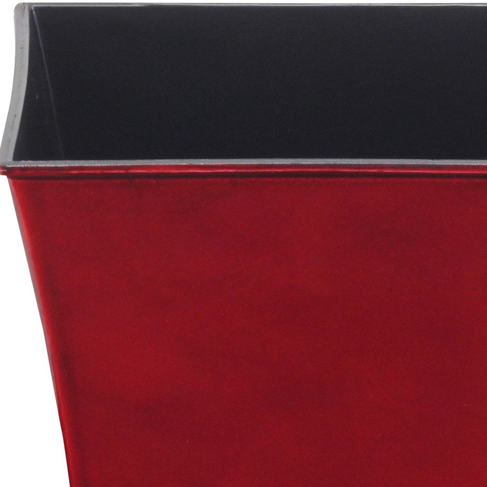 7" Red Recycled Plastic Indoor Outdoor Square Pot Planter - 5.75" H x 6.5" W x 6.5" D close-up detail