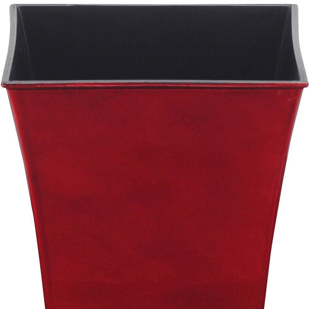 7" Red Recycled Plastic Indoor Outdoor Square Pot Planter - 5.75" H x 6.5" W x 6.5" D close-up detail