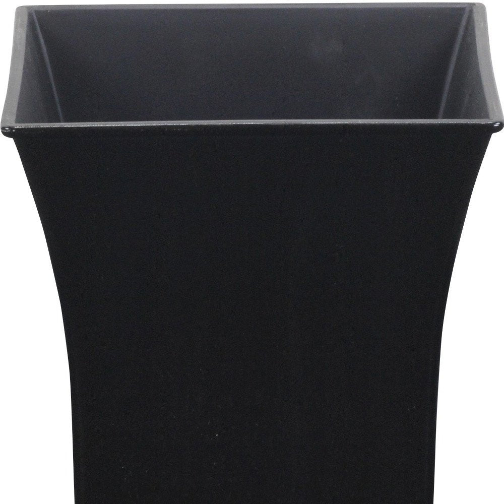 7" Black Recycled Plastic Indoor Outdoor Square Pot Planter close-up detail