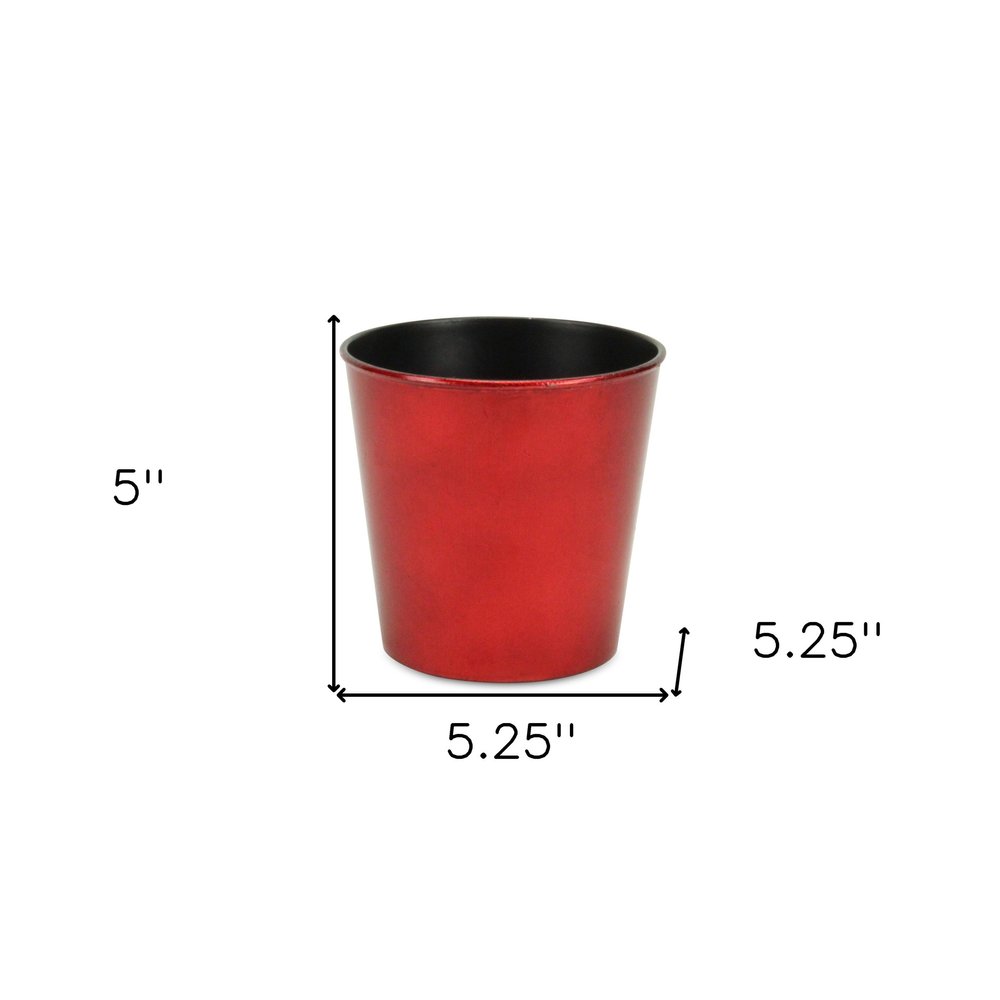 5" Red Recycled Plastic Indoor Outdoor Round Pot Planter. Outdoor planter isolated on a plain white background, in a red plastic finish.