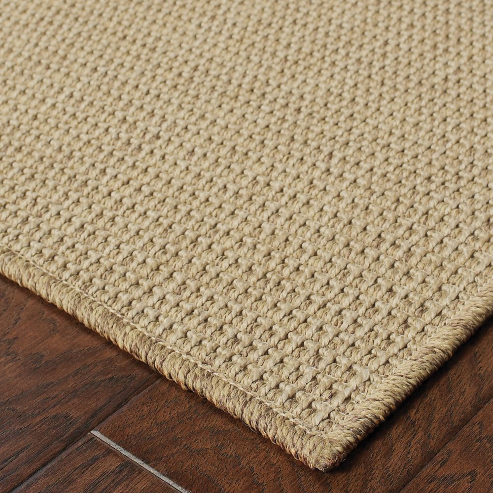 9' X 13' Beige Stain Resistant Indoor Outdoor Area Rug - 0.16" H x 101.97" W x 155.91" D