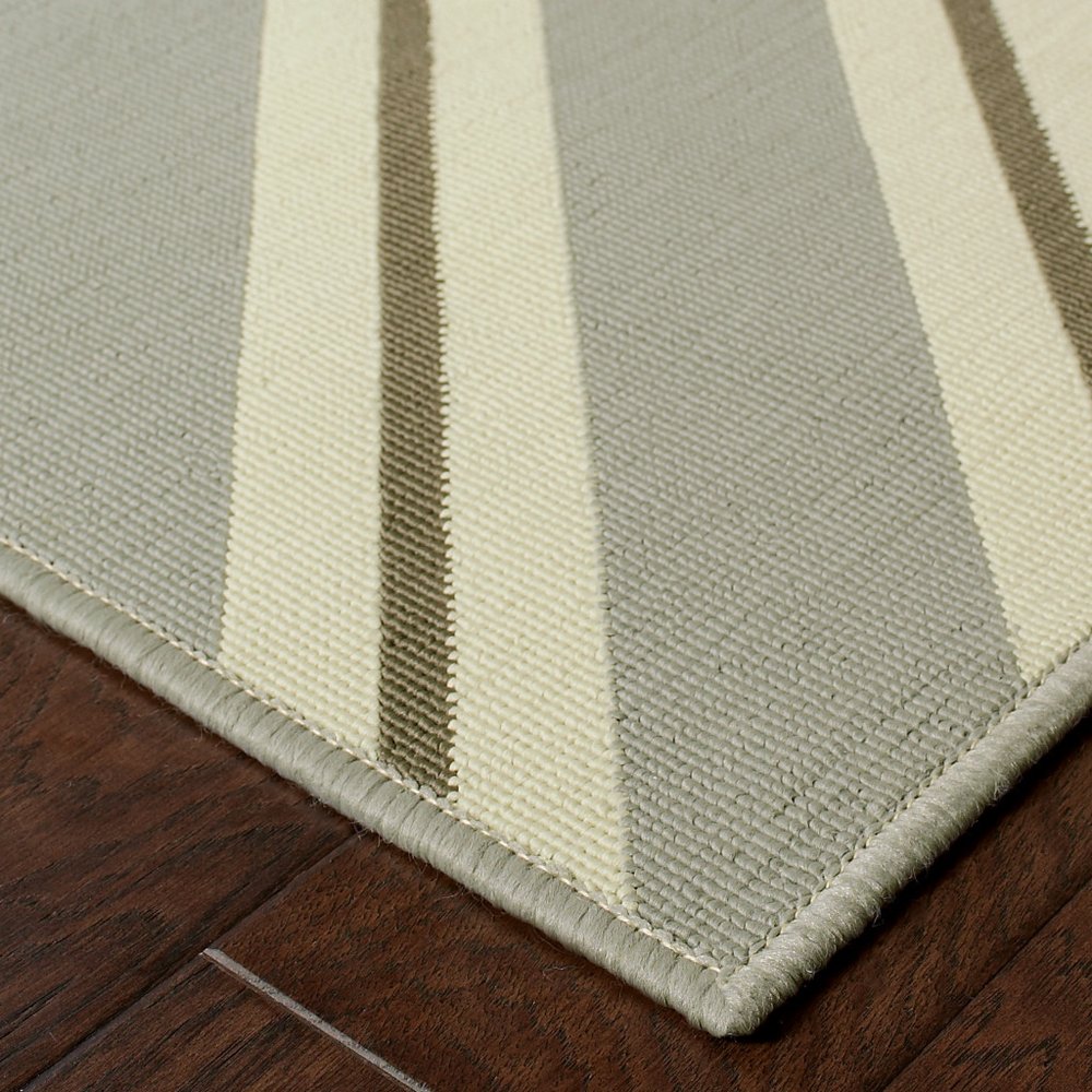9' X 13' Gray and Ivory Geometric Stain Resistant Indoor Outdoor Area Rug - 0.16" H x 101.97" W x 155.91" D