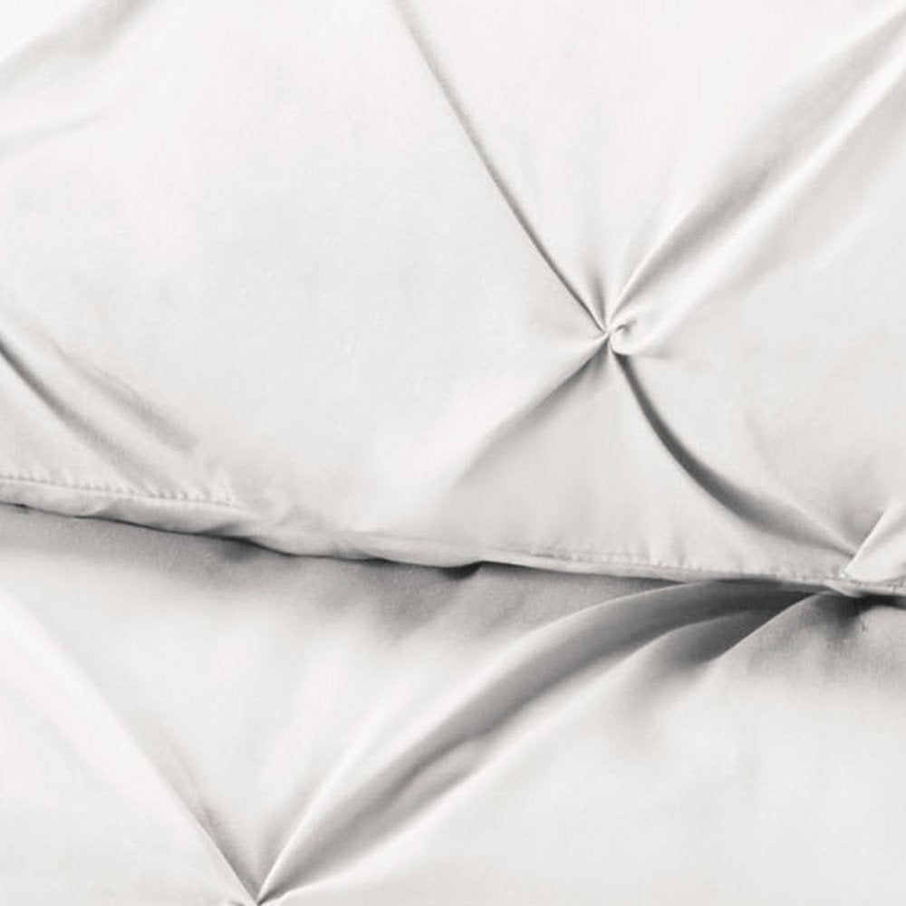 White Queen Microfiber Washable Microfiber Down Alternative Comforter - 16.40" H x 13.30" W x 5.50" D
