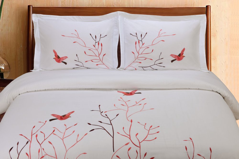White And Red Queen Cotton Washable Duvet Cover Set With Two Shams