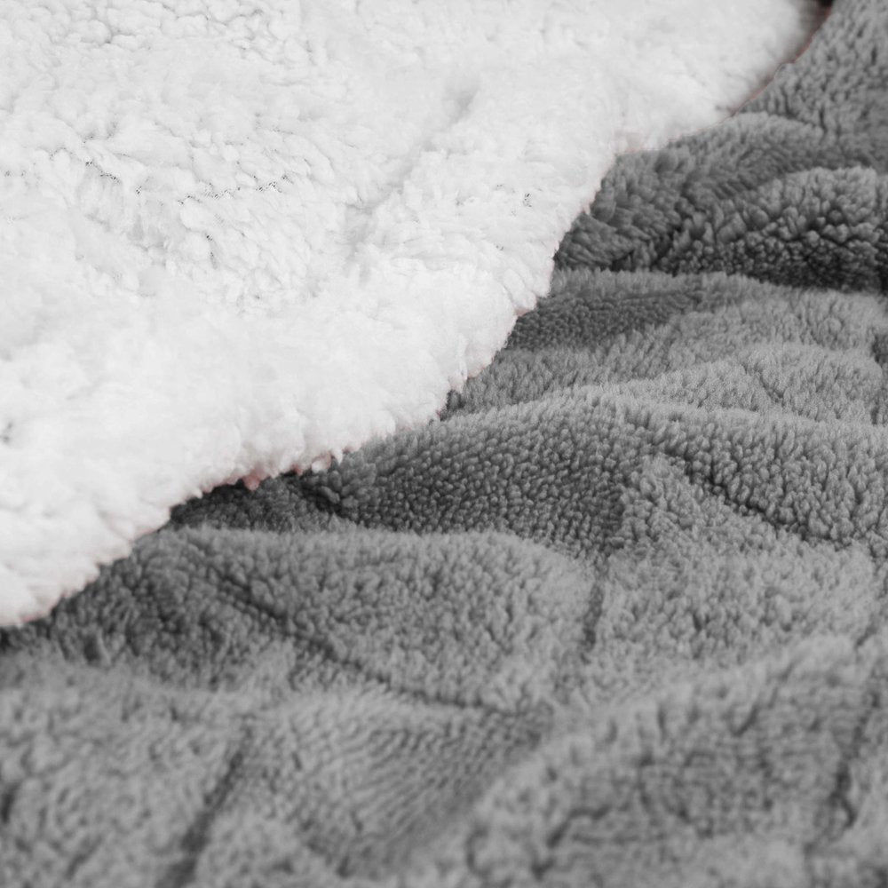 Twin Platinum Fleece Knitted Plush Blanket close-up detail