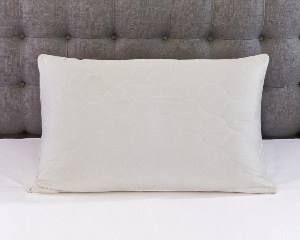 Cotton Wool Hypoallergenic King Size Bed Pillow close-up detail