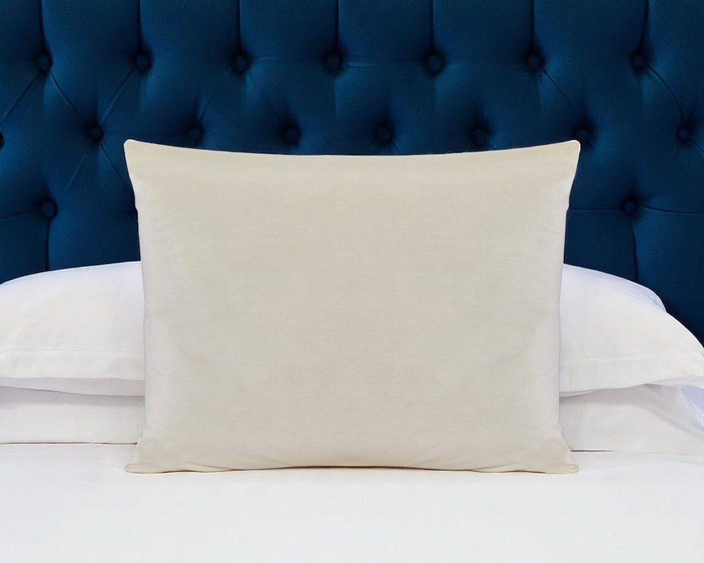 Cotton Wool Hypoallergenic King Size Bed Pillow close-up detail