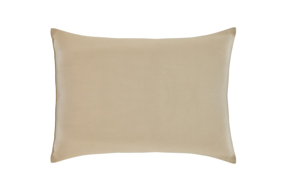 Cotton Wool Hypoallergenic Queen Size Bed Pillow - with Thread Count of 270 on a white background