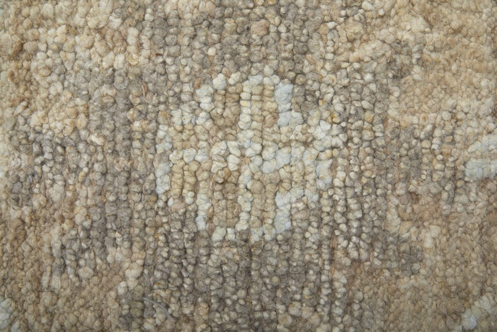 9' X 13' Tan and Ivory Wool Floral Hand Knotted Area Rug close-up detail