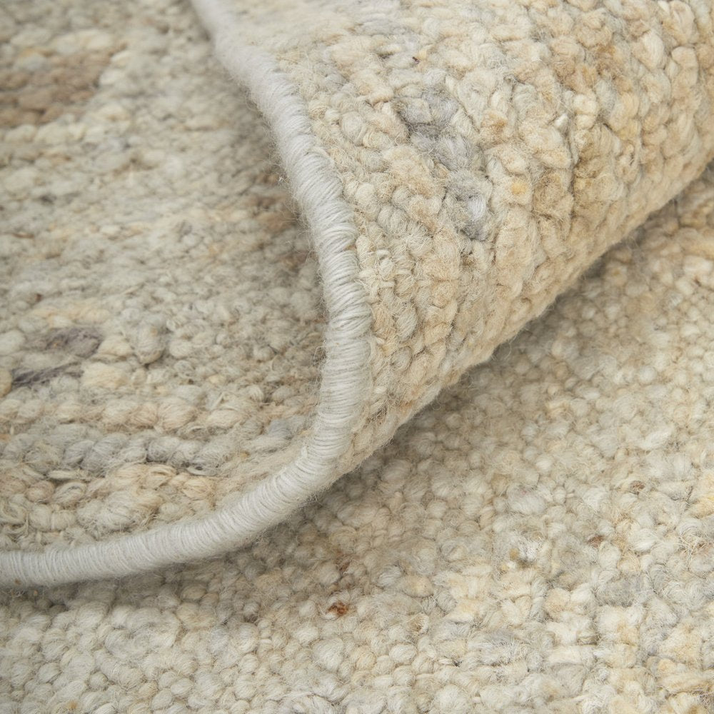 9' X 13' Tan and Gray Wool Floral Hand Knotted Area Rug close-up detail