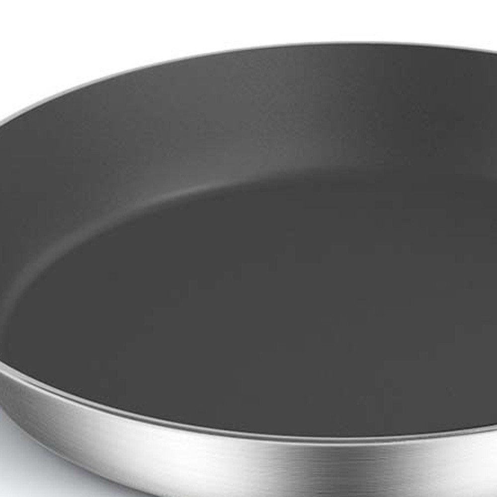 9" Black And Silver Stainless Steel Frying Pan - 1.97" H x 9.45" W x 9.45" D close-up detail