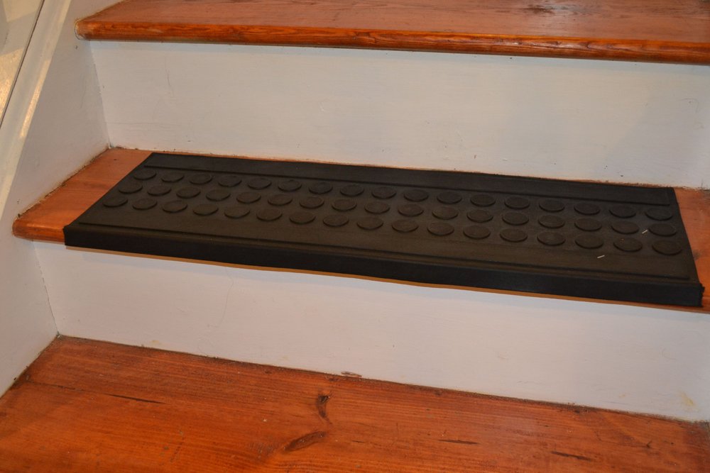 9" X 30" Black Rubber Outdoor Door Mat - 9" H x 30" W x 0.25" D