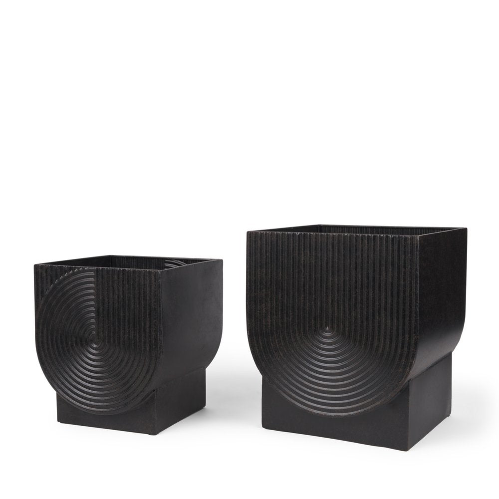 Set of Two Black Metal 20 Ounce Pot Planters