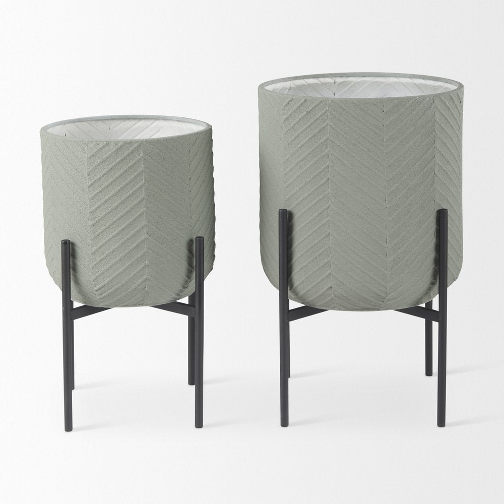 Set of Two Black And Green Metal 20 Ounce Round Elevated Planters on a white background