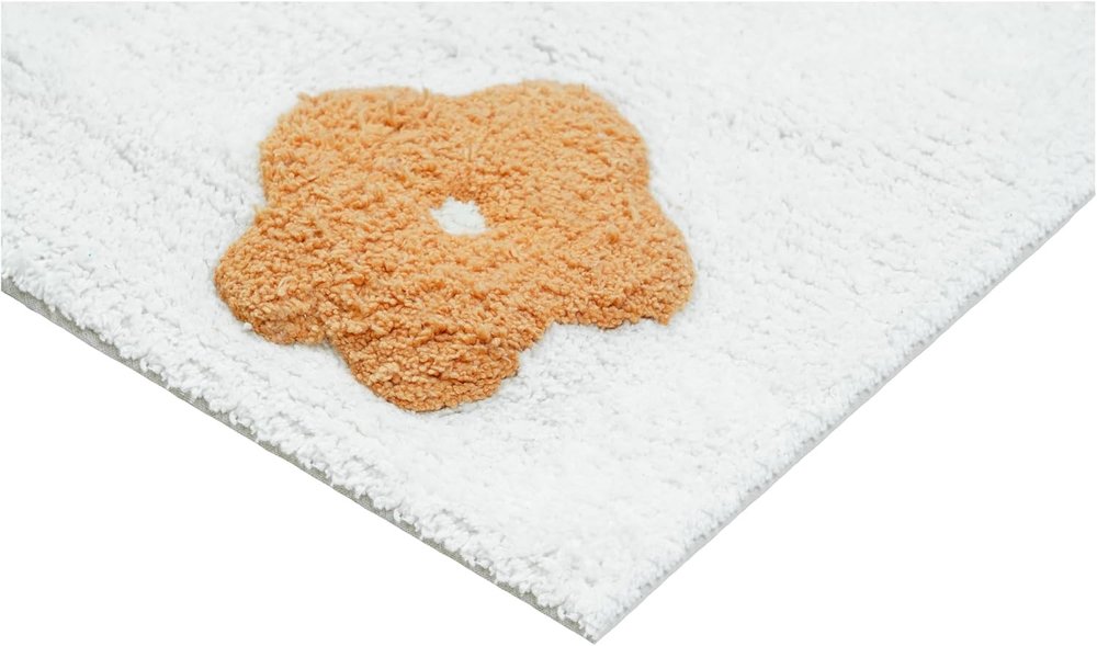 32" Pink And White Cotton Flowers Floral Floral Bath Rug. Bath rug isolated on a plain white background, in a white cotton finish.