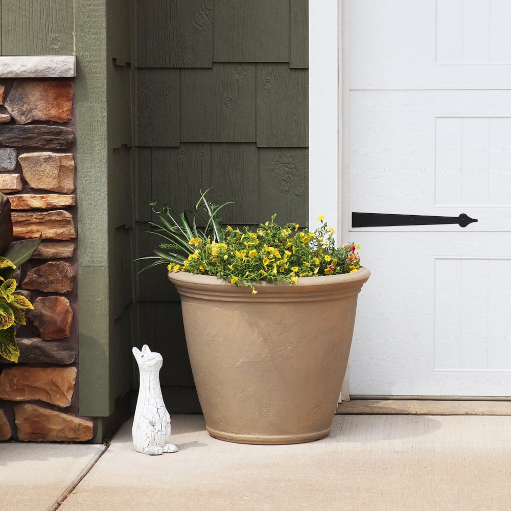 20" X 24" Beige Heavy Duty Plastic Round Pot Planter