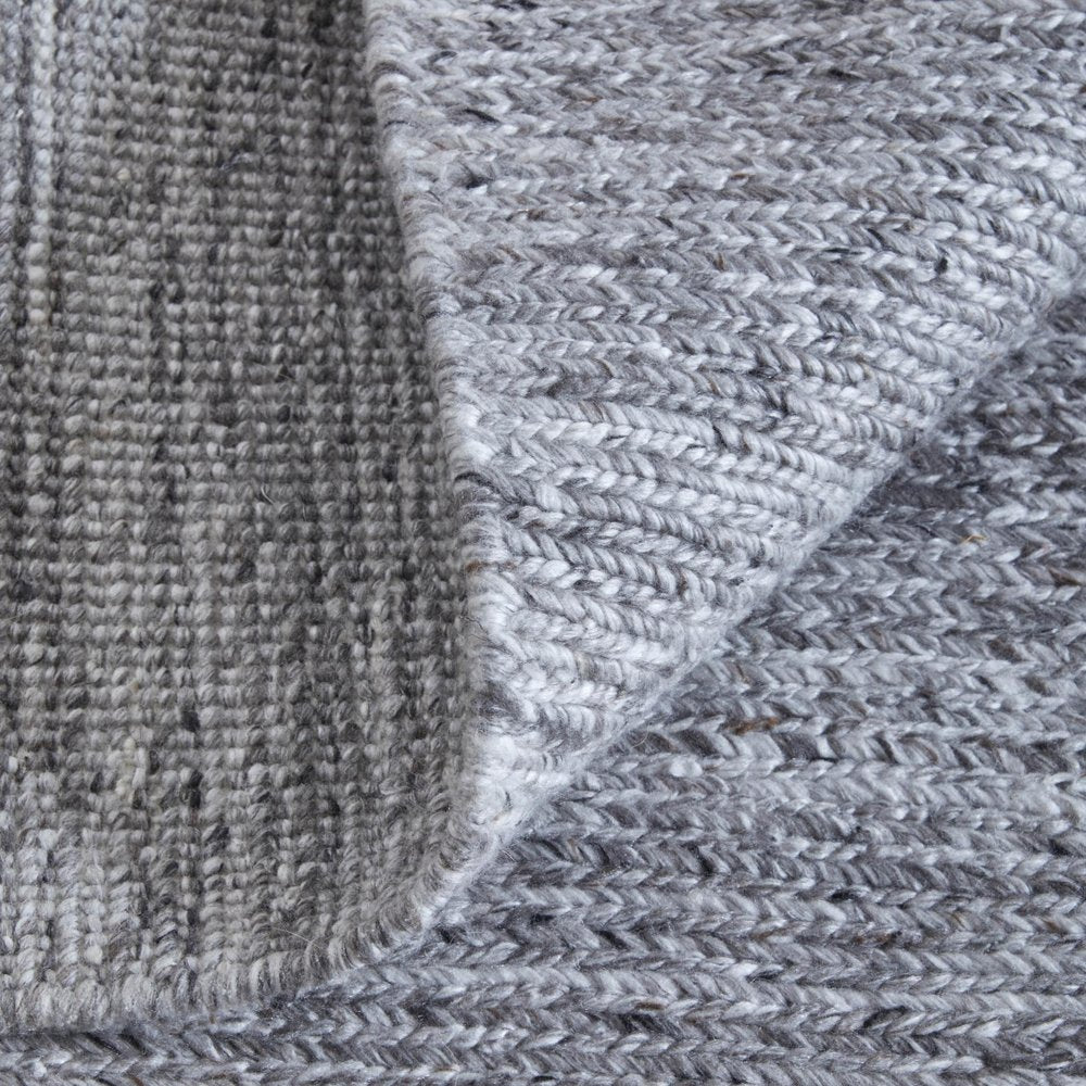 9' X 13' Gray And Ivory Handmade Indoor Outdoor Area Rug