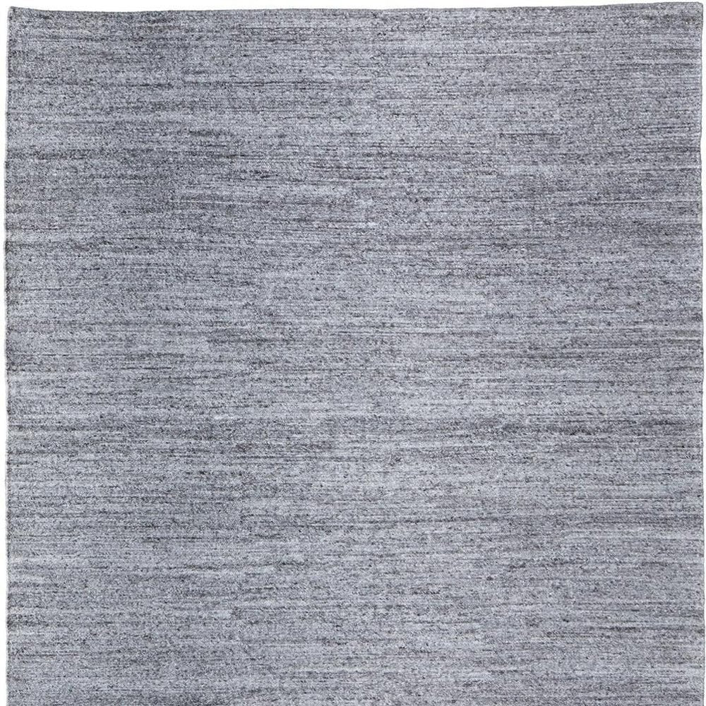 9' X 13' Gray And Ivory Handmade Indoor Outdoor Area Rug close-up detail