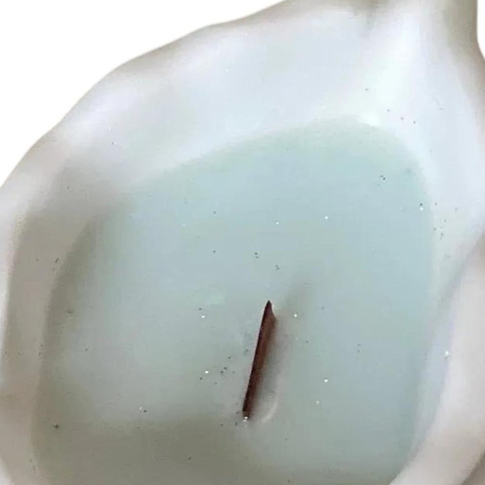 6" Light Blue High Tide Scented Soy Wax Candle In White Resin Novelty Holder