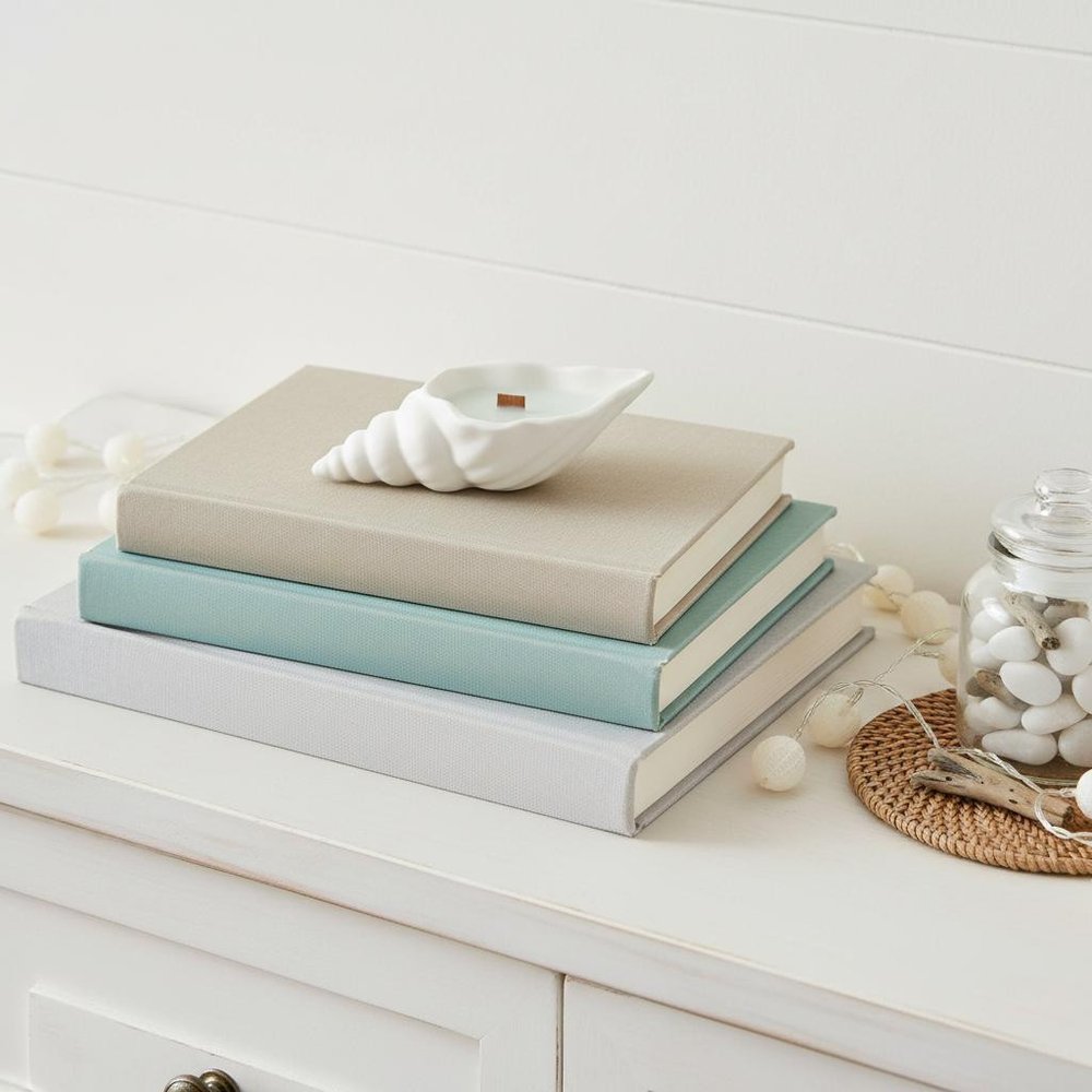 6" Light Blue Unscented Soy Wax Candle In White Resin Novelty Holder - SKU 723261