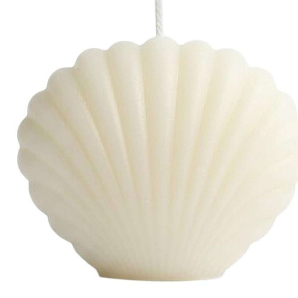 3" Ivory Black Ice Scented Dimensional Seashell Candle