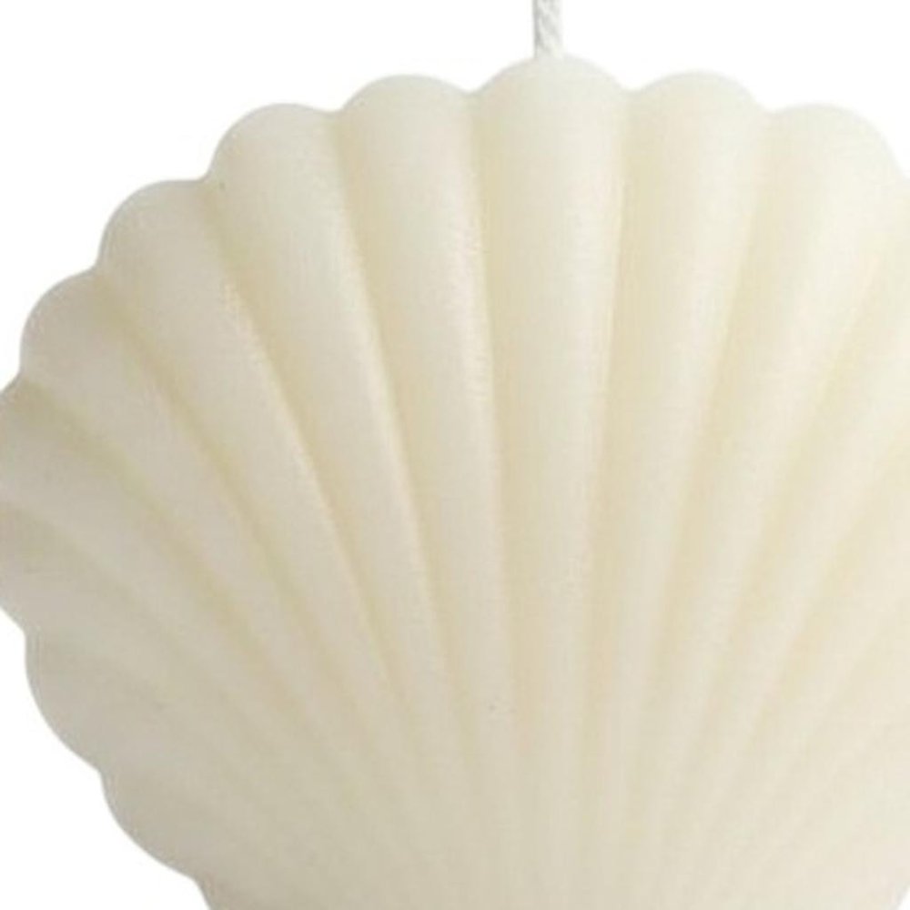 3" Ivory Black Ice Scented Dimensional Seashell Candle