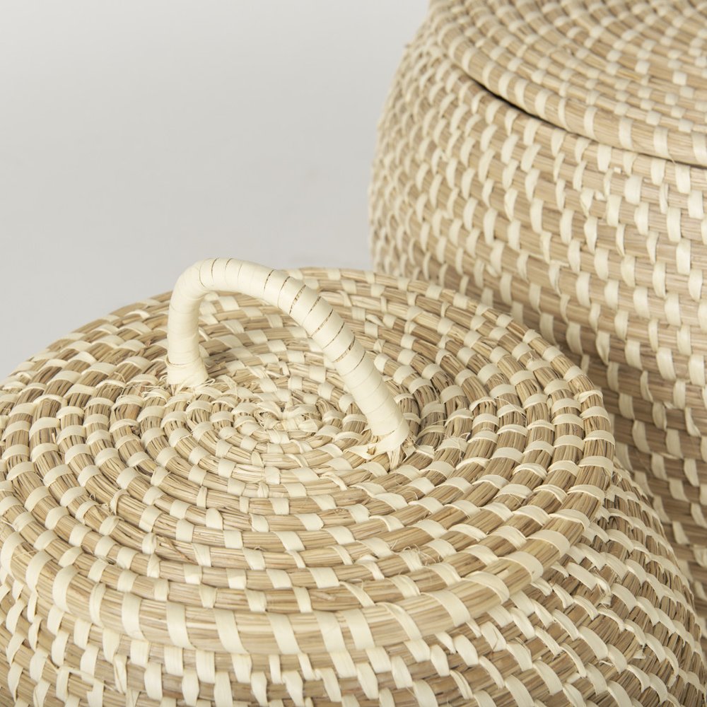 Set of Two Brown Seagrass Basket With Lid