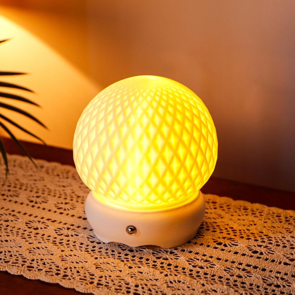 6" White Globe Desk Lamp With Globe Shade