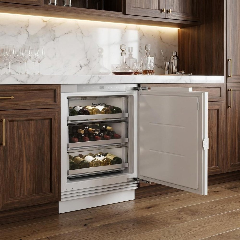 32" X 23" White Stainless Steel Single Compartment Can Beverage Refrigerator